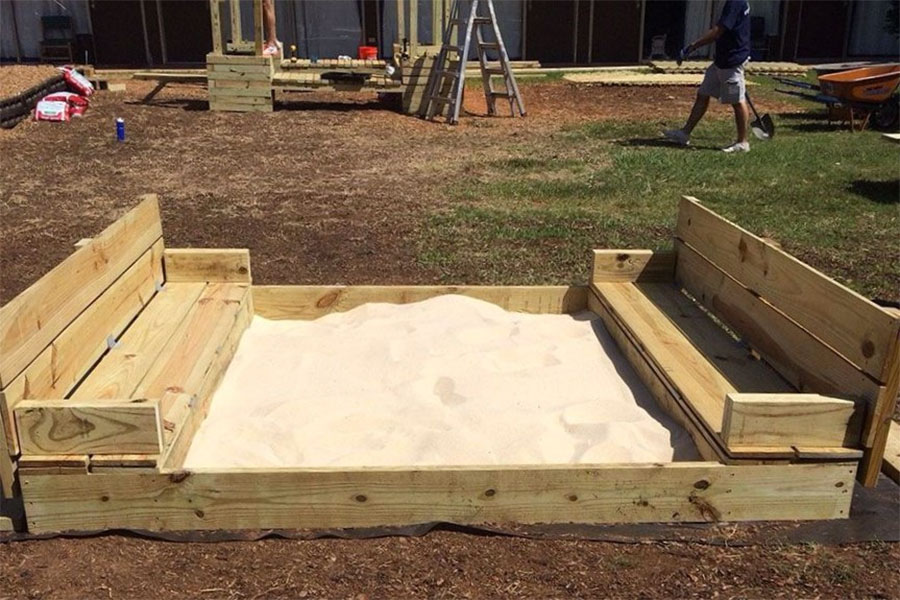 Build A Diy Sandbox With Folding Lid And Seats Kaboom - How To Build A Wooden Sandbox With Seats