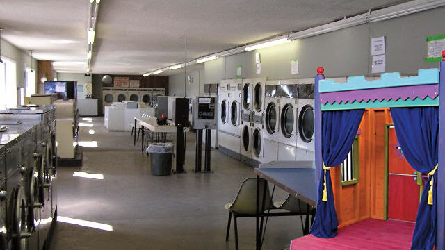 laundromat-theater