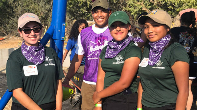 teens-volunteering-playground-san-antonio-texas-sm